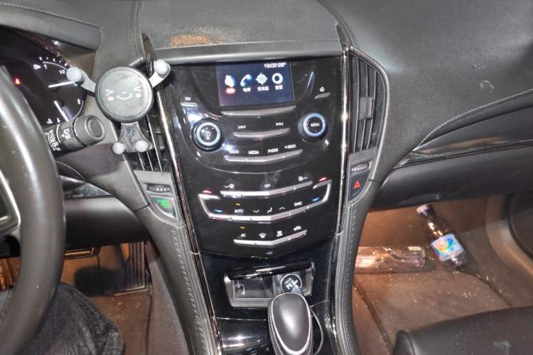 Used Cadillac ATS-L 2017 28T Tech Edition Audio And AC Panel