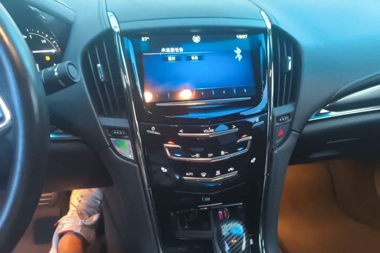 Used Cadillac ATS-L 2017 28T Tech Edition Audio And AC Panel