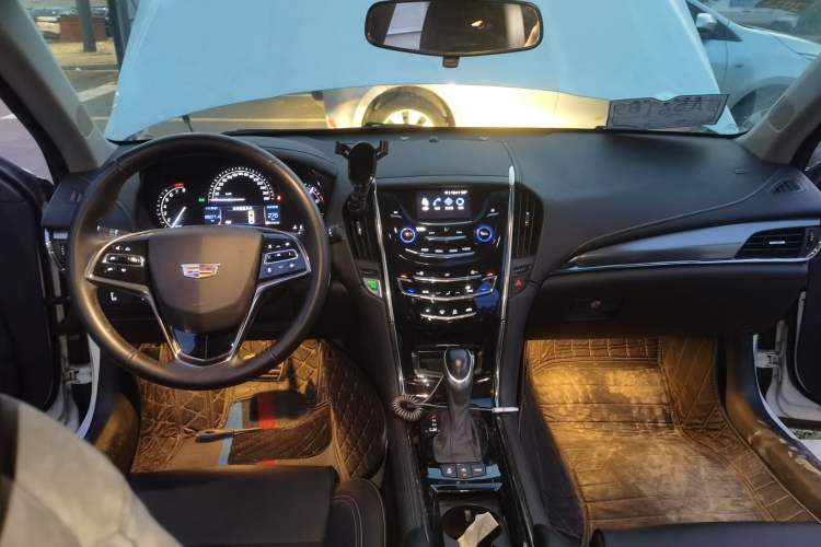 Used Cadillac ATS-L 2017 28T Tech Edition Center Console