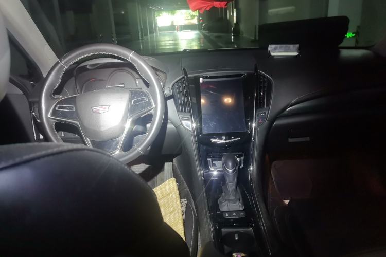 Used Cadillac ATS-L 2017 28T Tech Edition Center Console