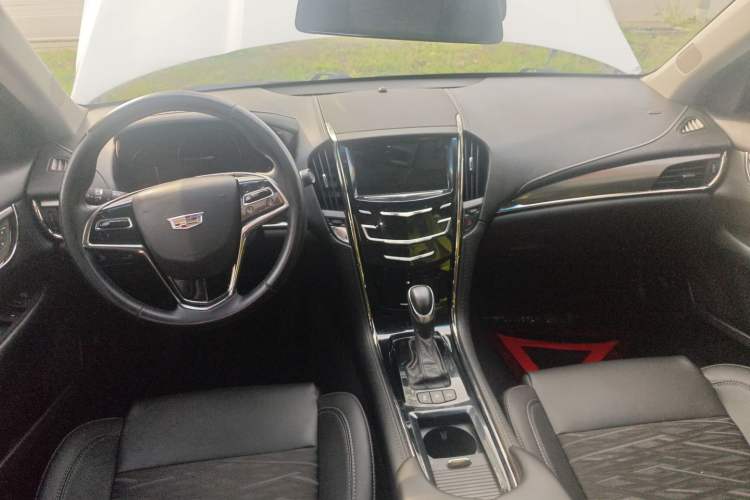 Used Cadillac ATS-L 2017 28T Tech Edition Center Console