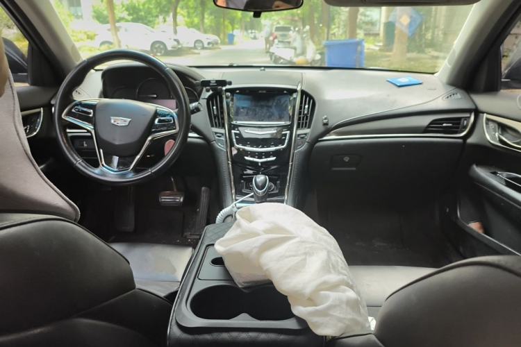 Used Cadillac ATS-L 2017 28T Tech Edition Center Console