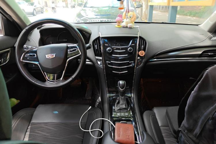Used Cadillac ATS-L 2017 28T Tech Edition Center Console