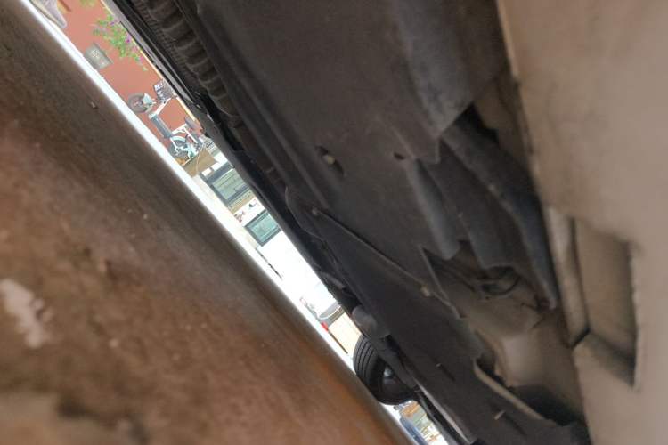 Used Cadillac ATS-L 2017 28T Fashion Edition Chassis Front Left