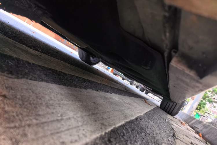 Used Cadillac ATS-L 2017 28T Fashion Edition Chassis Front Left