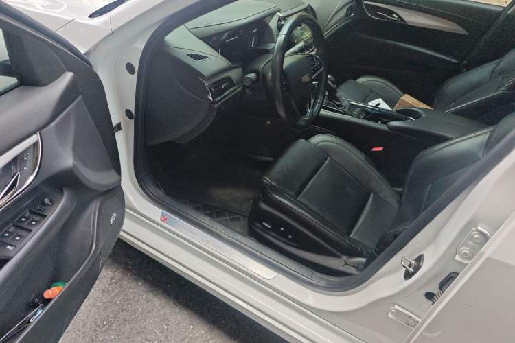 Used Cadillac ATS-L 2017 28T Fashion Edition Driver Seat