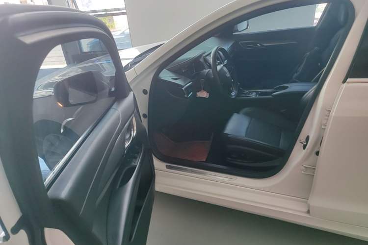 Used Cadillac ATS-L 2017 28T Tech Edition Driver Seat