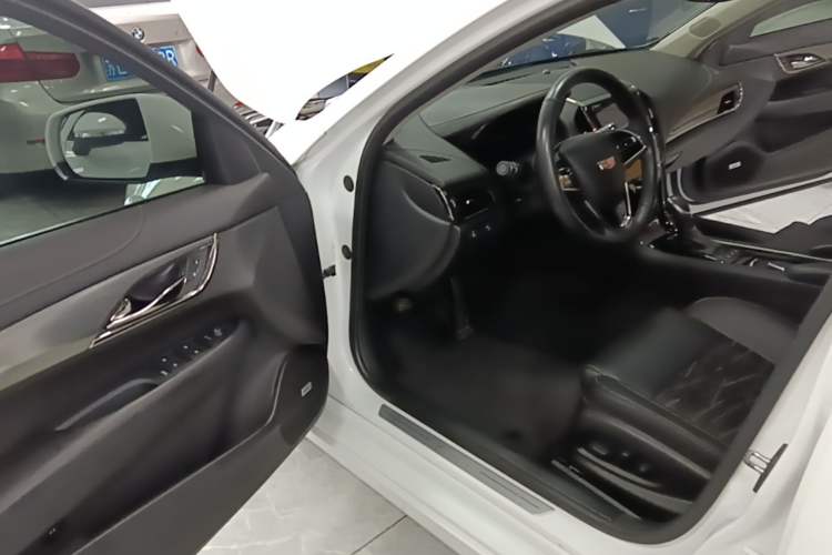 Used Cadillac ATS-L 2017 28T Tech Edition Driver Seat