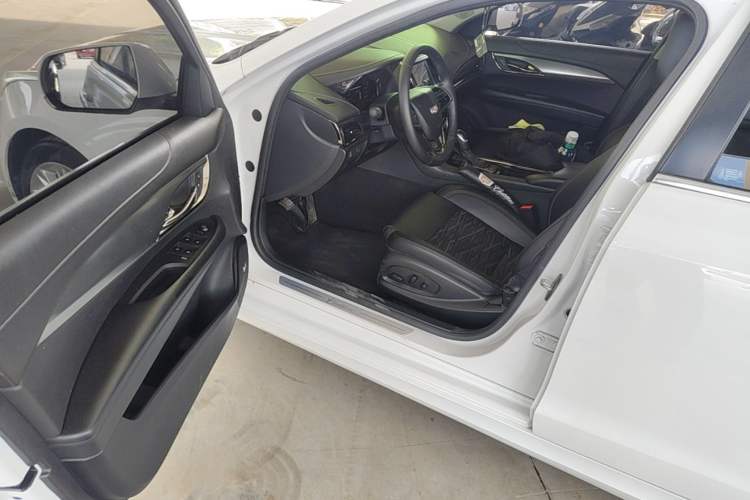 Used Cadillac ATS-L 2017 28T Tech Edition Driver Seat