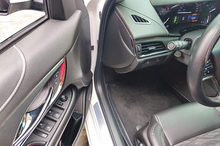 Used Cadillac ATS-L 2017 28T Tech Edition Driver Seat