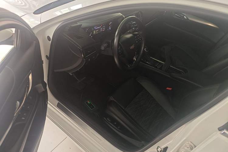 Used Cadillac ATS-L 2017 28T Tech Edition Driver Seat