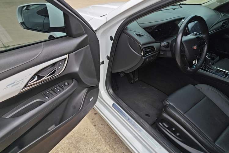 Used Cadillac ATS-L 2017 28T Fashion Edition Driver Seat