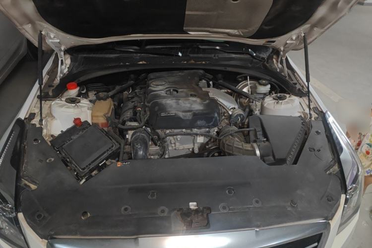 Used Cadillac ATS-L 2017 28T Fashion Edition Engine Bay
