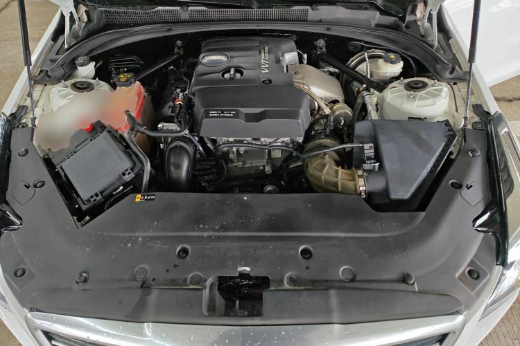 Used Cadillac ATS-L 2017 28T Tech Edition Engine Bay