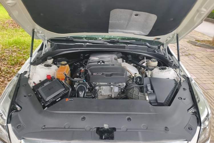 Used Cadillac ATS-L 2017 28T Fashion Edition Engine Bay