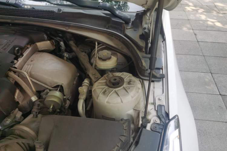 Used Cadillac ATS-L 2017 28T Tech Edition Engine Bay Left