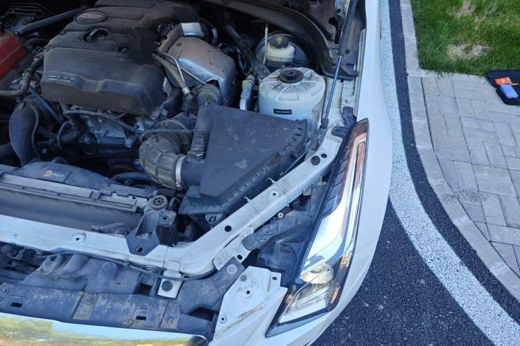 Used Cadillac ATS-L 2017 28T Tech Edition Engine Bay Left