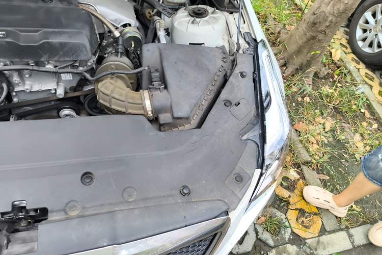 Used Cadillac ATS-L 2017 28T Tech Edition Engine Bay Left