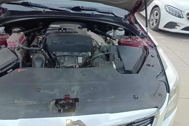 Used Cadillac ATS-L 2017 28T Tech Edition Engine Bay Left