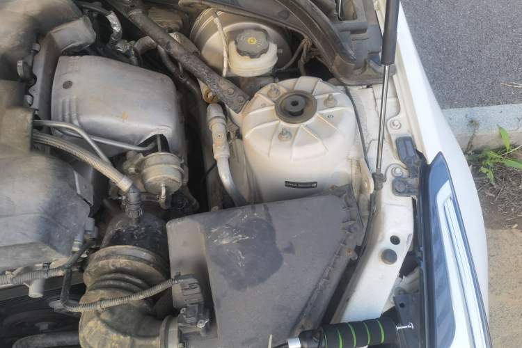 Used Cadillac ATS-L 2017 28T Tech Edition Engine Bay Left