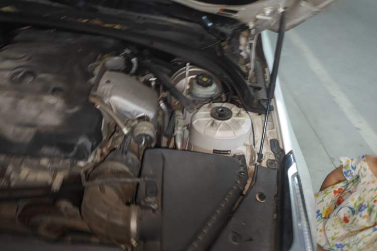Used Cadillac ATS-L 2017 28T Fashion Edition Engine Bay Left