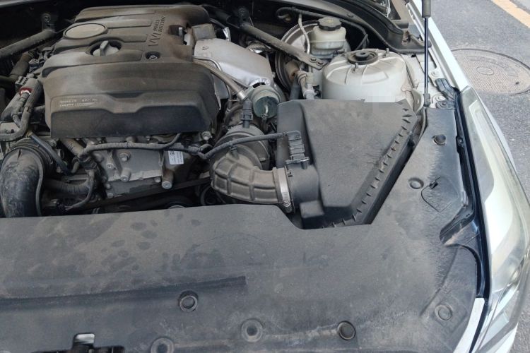 Used Cadillac ATS-L 2017 28T Tech Edition Engine Bay Left
