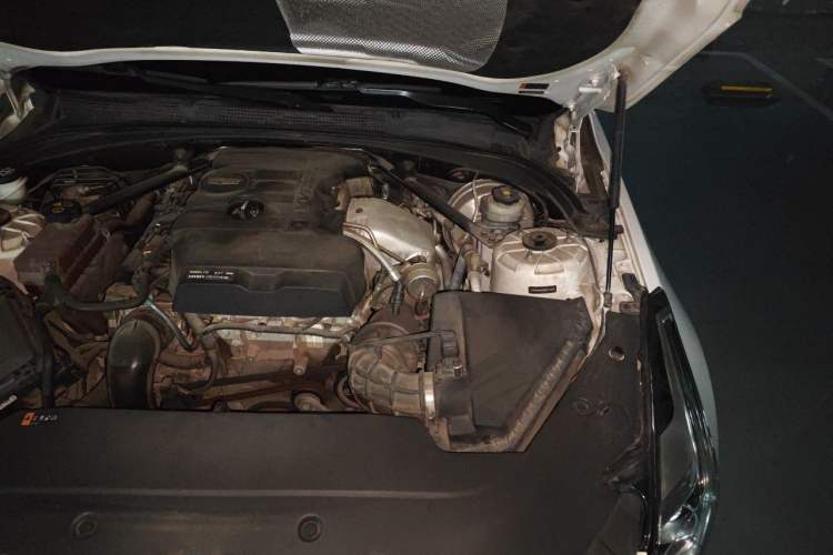 Used Cadillac ATS-L 2017 28T Tech Edition Engine Bay Left