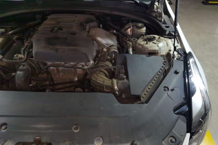 Used Cadillac ATS-L 2017 28T Tech Edition Engine Bay Left