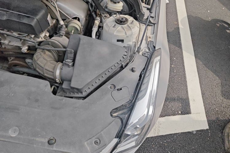 Used Cadillac ATS-L 2017 28T Tech Edition Engine Bay Left