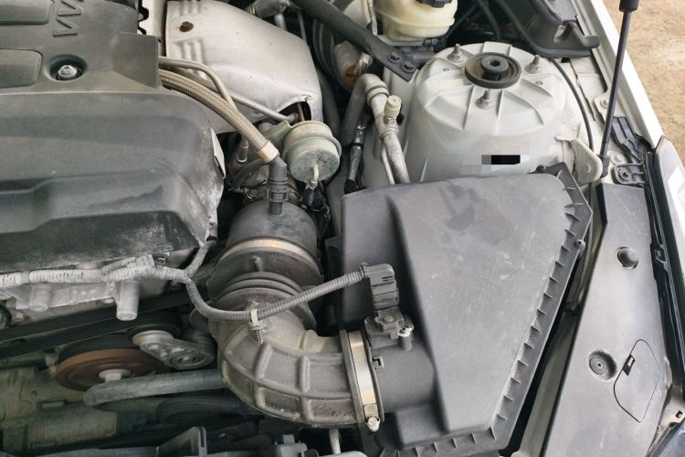 Used Cadillac ATS-L 2017 28T Tech Edition Engine Bay Left