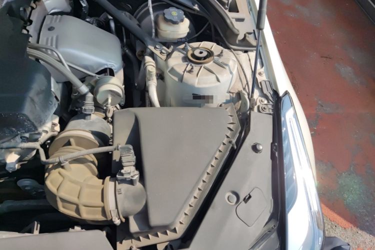 Used Cadillac ATS-L 2017 28T Tech Edition Engine Bay Left