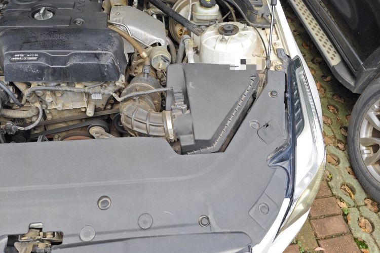 Used Cadillac ATS-L 2017 28T Tech Edition Engine Bay Left
