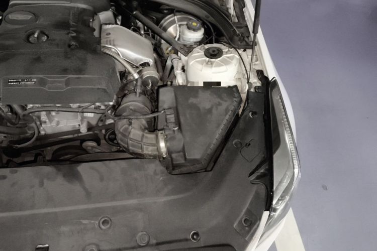 Used Cadillac ATS-L 2017 28T Fashion Edition Engine Bay Left