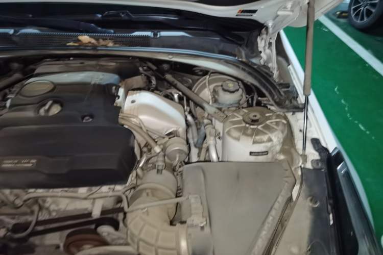 Used Cadillac ATS-L 2017 28T Tech Edition Engine Bay Left