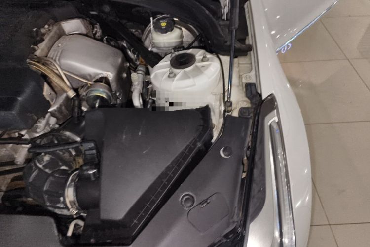 Used Cadillac ATS-L 2017 28T Fashion Edition Engine Bay Left