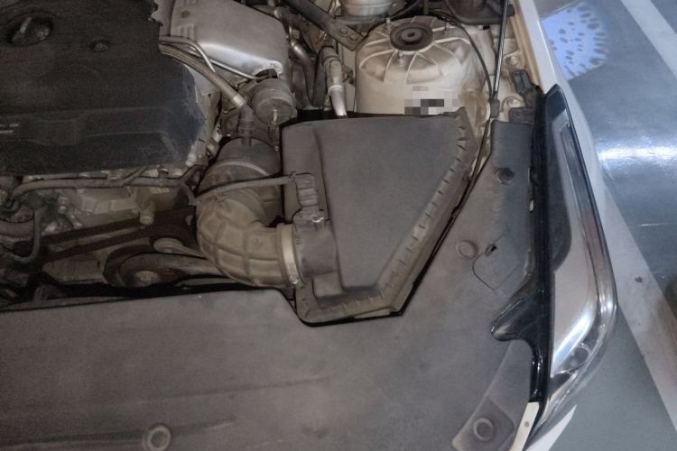 Used Cadillac ATS-L 2017 28T Tech Edition Engine Bay Left