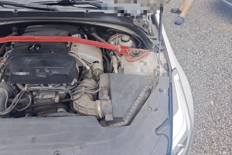Used Cadillac ATS-L 2017 28T Tech Edition Engine Bay Left