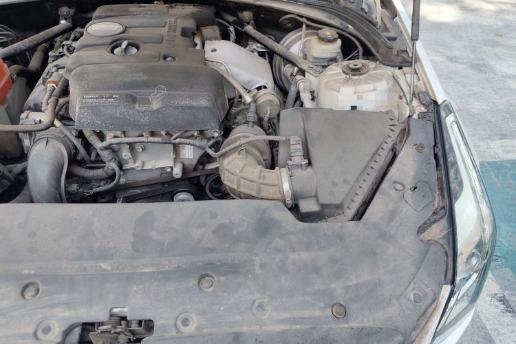 Used Cadillac ATS-L 2017 28T Tech Edition Engine Bay Left