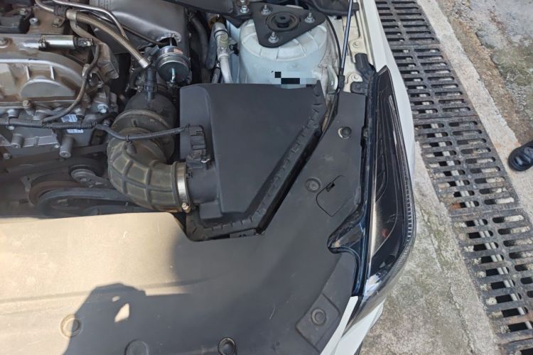 Used Cadillac ATS-L 2017 28T Tech Edition Engine Bay Left
