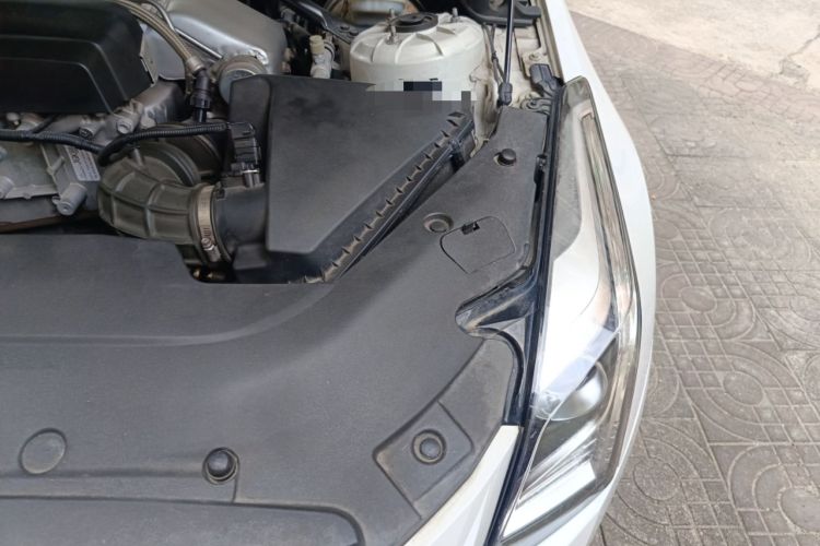 Used Cadillac ATS-L 2017 28T Tech Edition Engine Bay Left