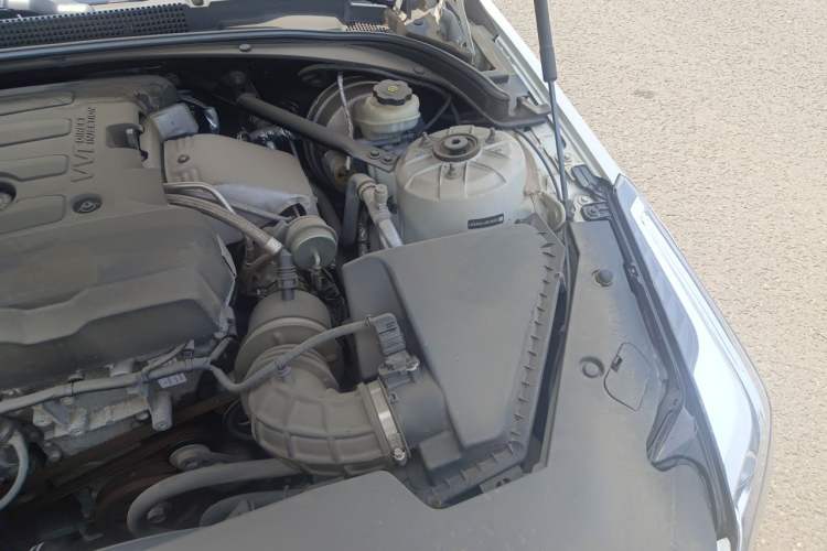 Used Cadillac ATS-L 2017 28T Tech Edition Engine Bay Left