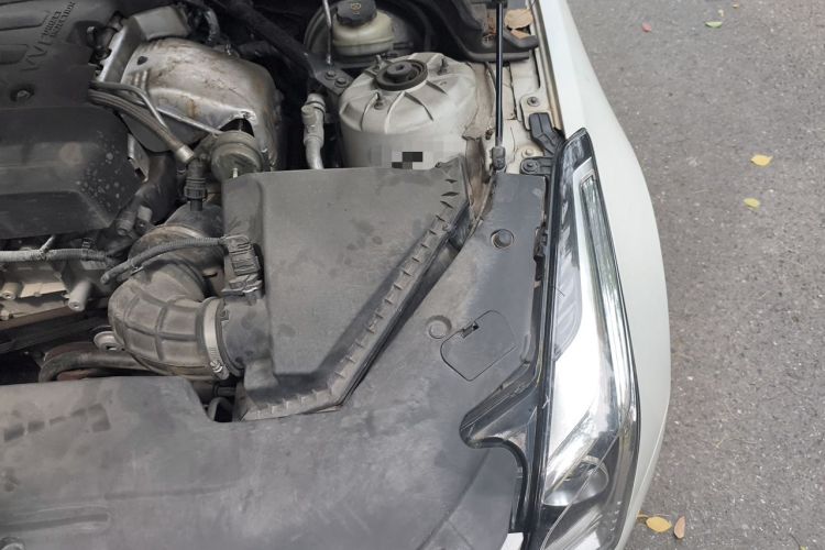 Used Cadillac ATS-L 2017 28T Tech Edition Engine Bay Left