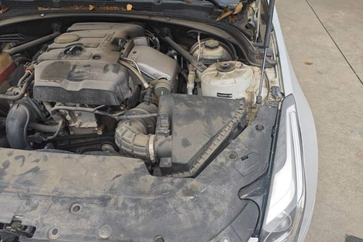 Used Cadillac ATS-L 2017 28T Tech Edition Engine Bay Left