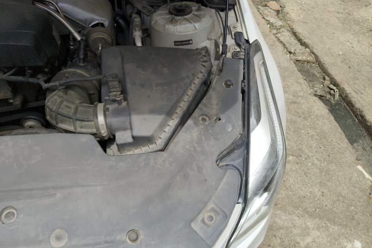 Used Cadillac ATS-L 2017 28T Luxury Model Engine Bay Left