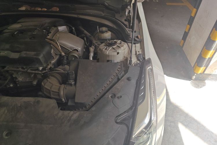 Used Cadillac ATS-L 2017 28T Tech Edition Engine Bay Left