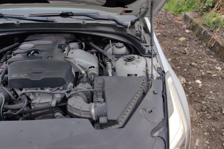 Used Cadillac ATS-L 2017 28T Tech Edition Engine Bay Left