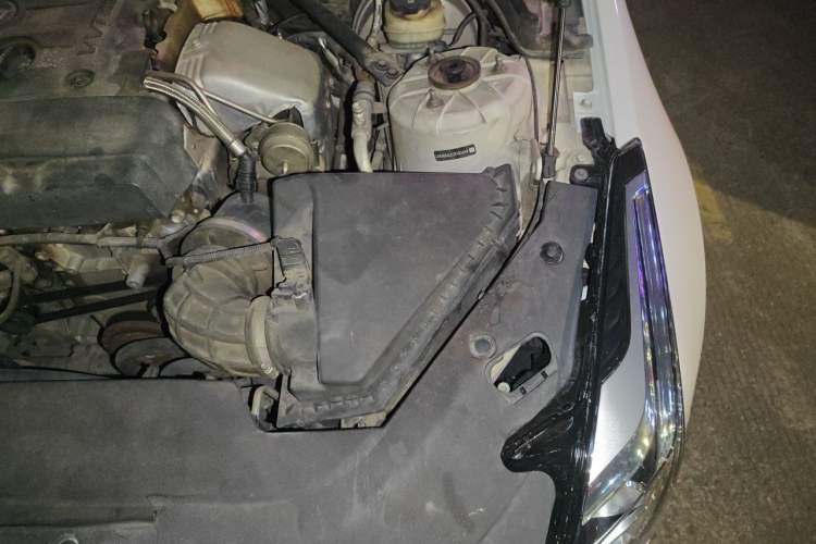 Used Cadillac ATS-L 2017 28T Fashion Edition Engine Bay Left
