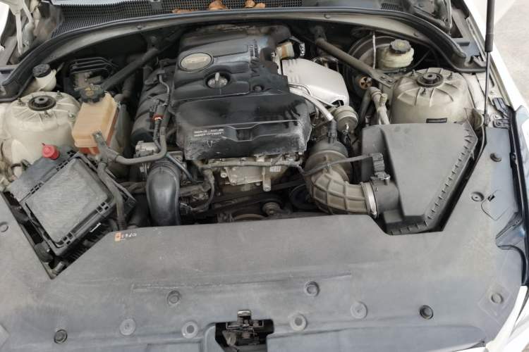 Used Cadillac ATS-L 2017 28T Tech Edition Engine Bay Left