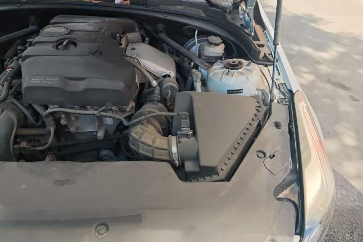 Used Cadillac ATS-L 2017 28T Tech Edition Engine Bay Left