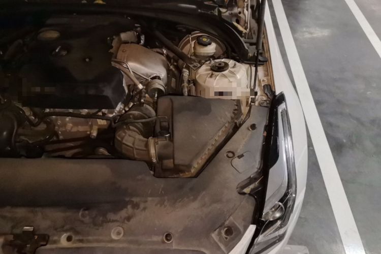 Used Cadillac ATS-L 2017 28T Tech Edition Engine Bay Left